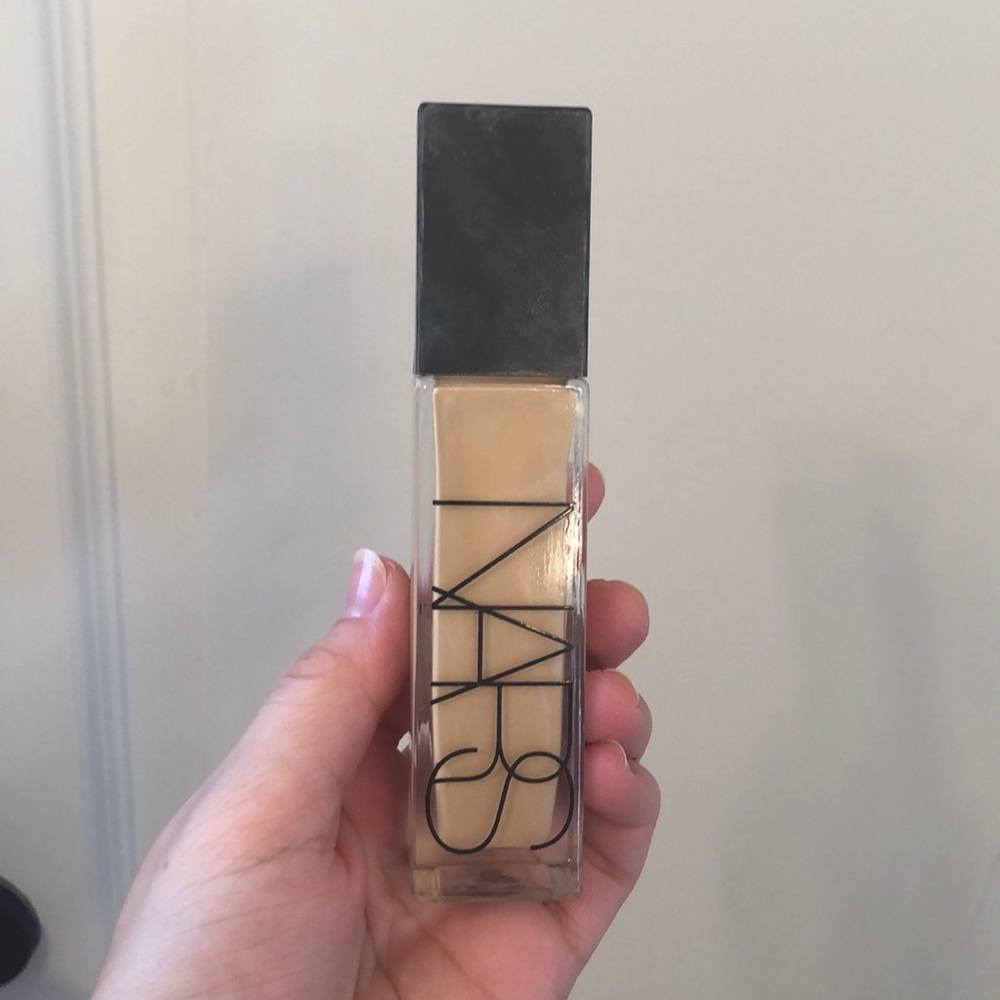 Nars Natural Radiant Longwear Foundation
